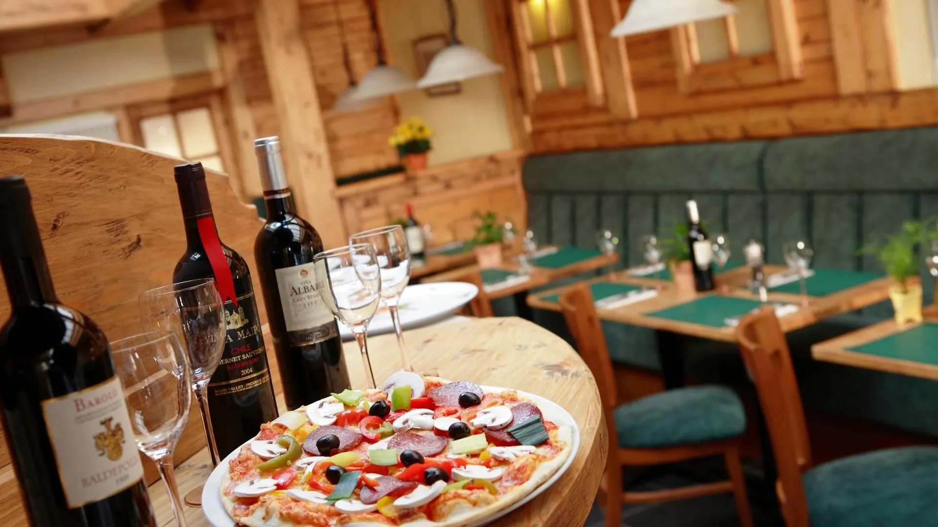 Logis Hotel-Restaurant Petry Vianden 3*,