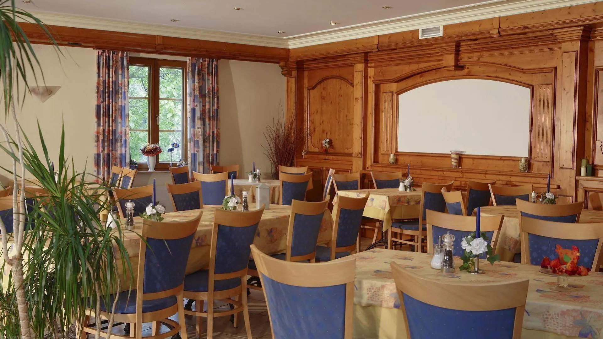 Logis Hotel-Restaurant Petry Vianden 3*,
